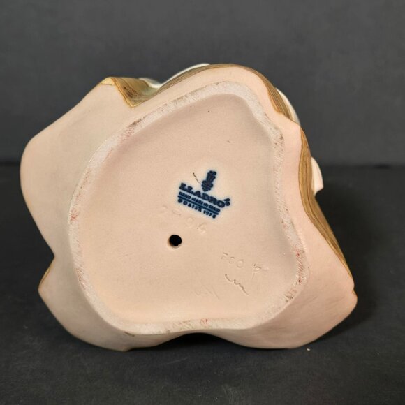 Vintage 70s Lladro Figurine Girl Holding Bunny Rabbit Gres Porcelain Spain 2094 - Picture 8 of 13